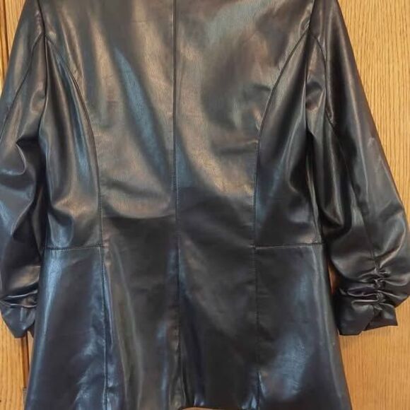 Tart Collections Kia Vegan Faux Leather Blazer Black S Ruched Sleeves Open Front - Picture 2 of 5